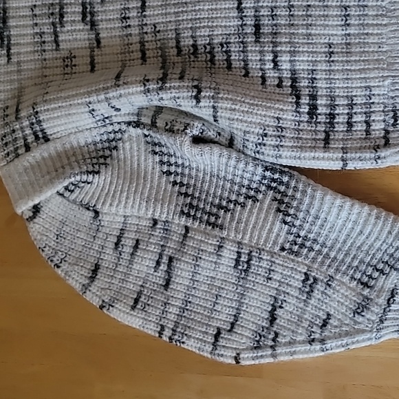 VARLEY Belgrave Knit Sweater in Egret & Charcoal - Picture 7 of 14